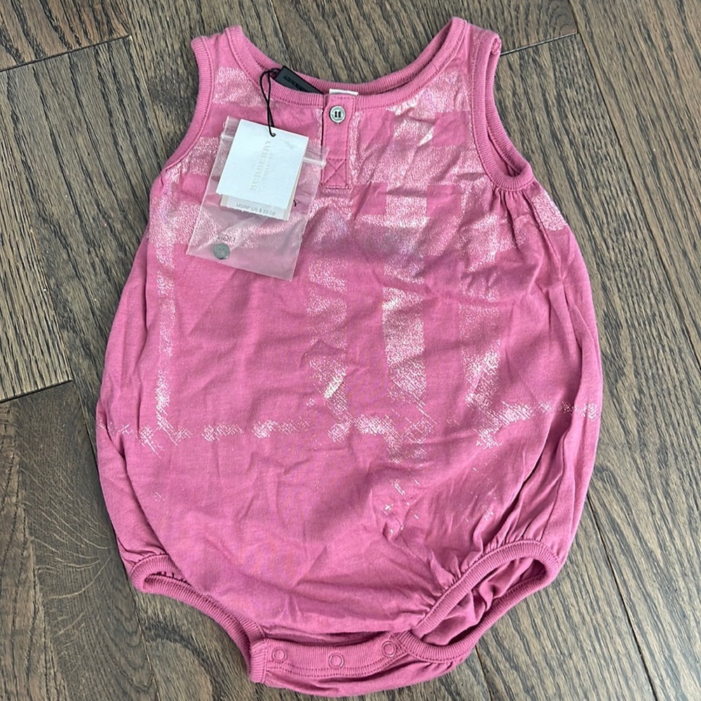 NEW! Baby girls 9M BURBERRY summer  bubble romper! So cute! Save!